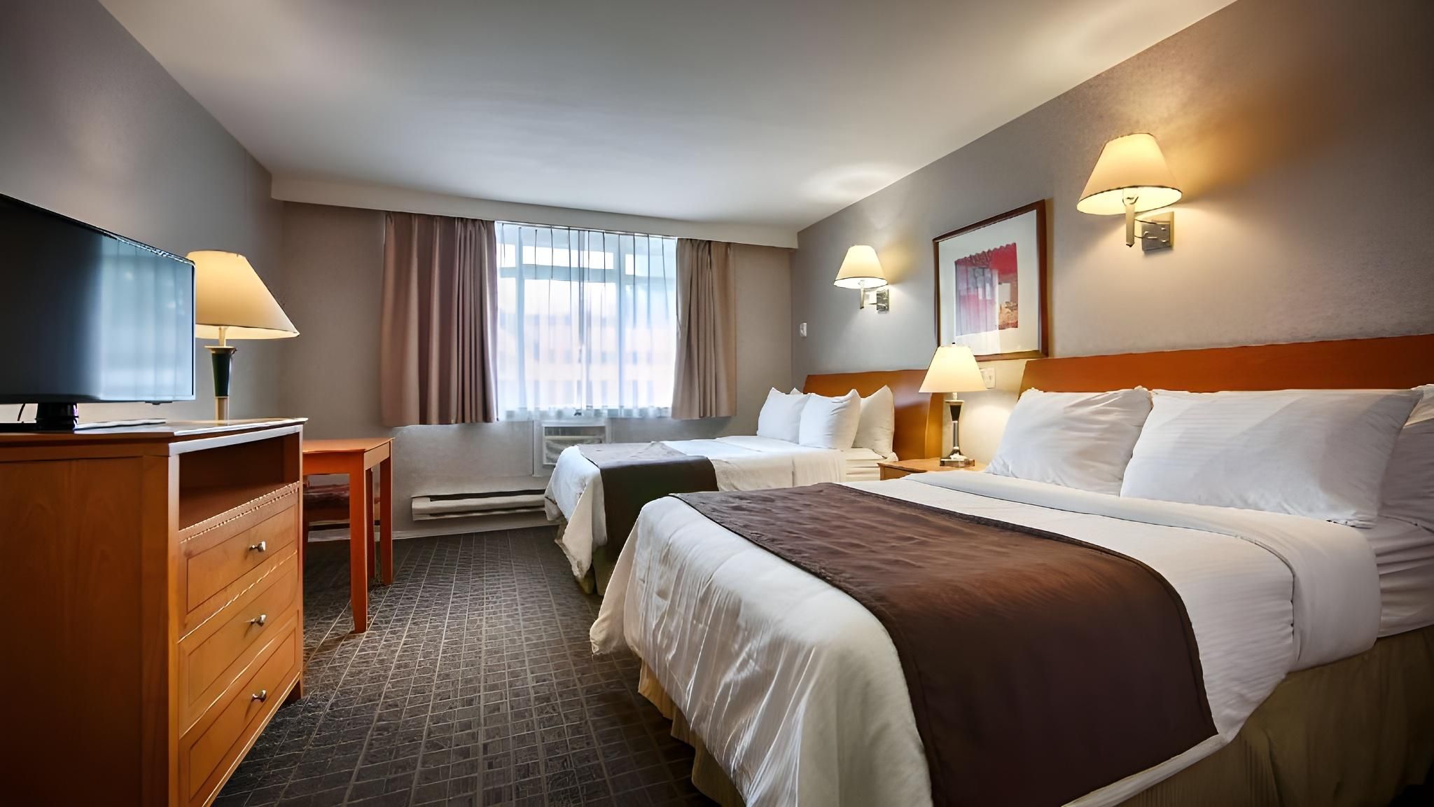 2 queen beds, nonsmoking