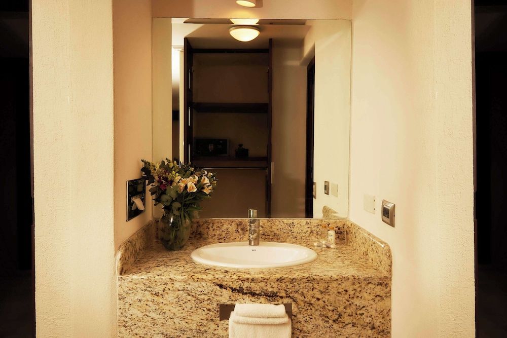 Sleep Inn Puebla Centro Histórico Standard Room, 1 King Bed, Non Smoking 4