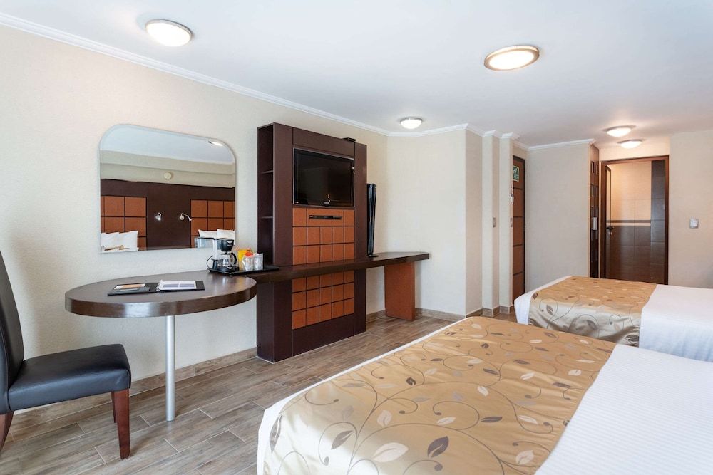 Sleep Inn Puebla Centro Histórico Room, 2 Queen Beds, Non Smoking 2