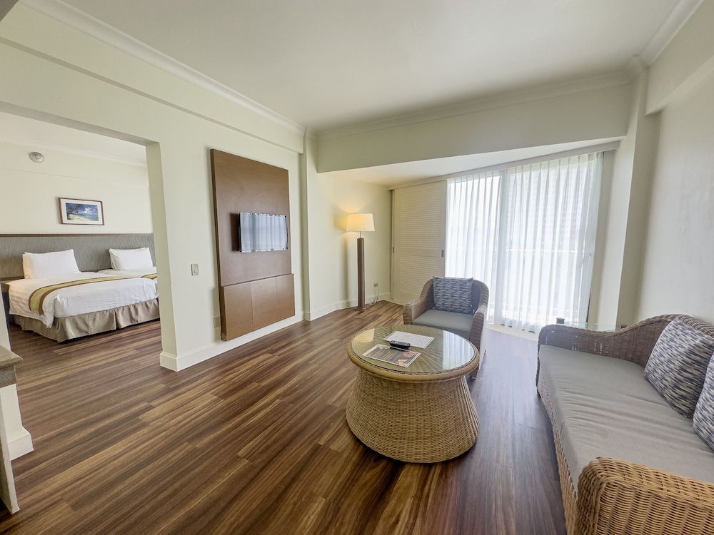 Lotte Hotel Guam Partial Ocean Deluxe 8