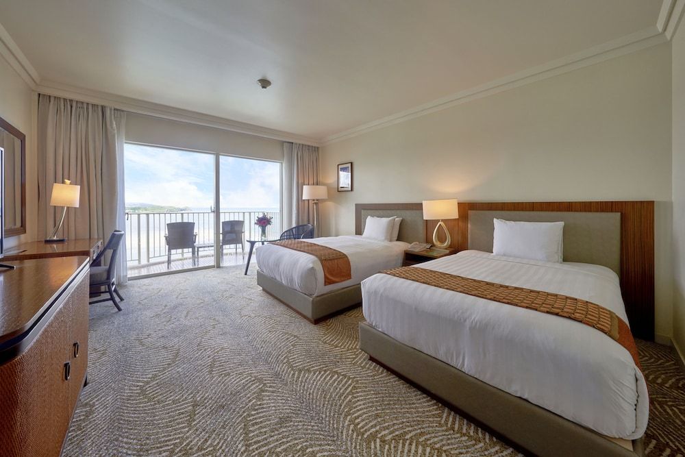 Lotte Hotel Guam Ocean Front Deluxe 4