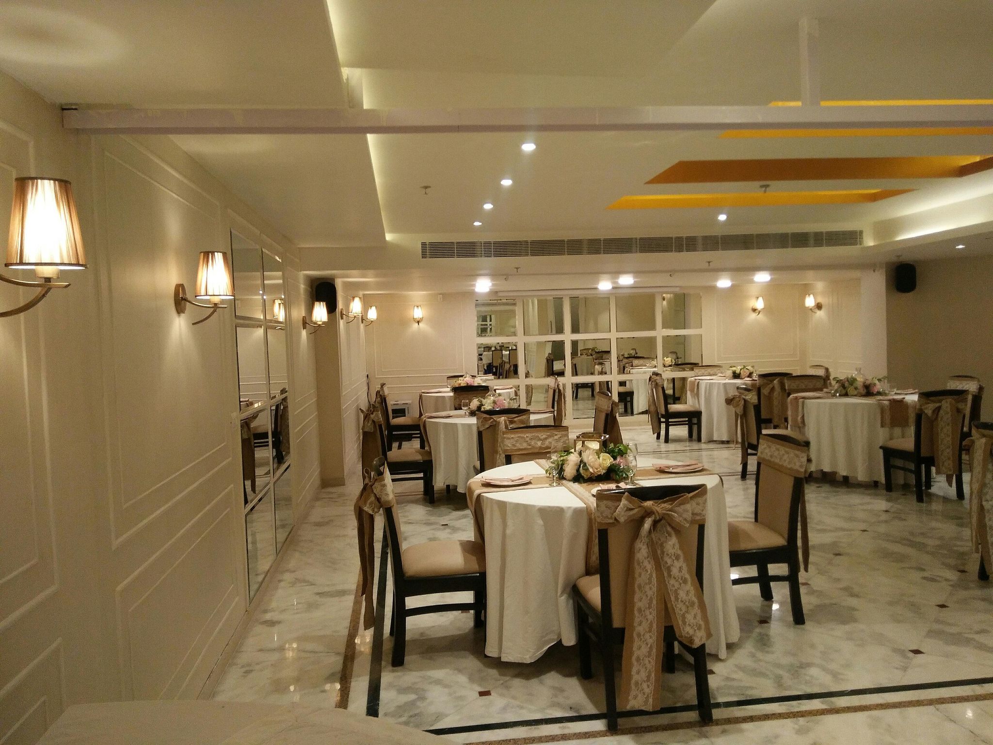 undefined Rockland Hotel C R Park 4