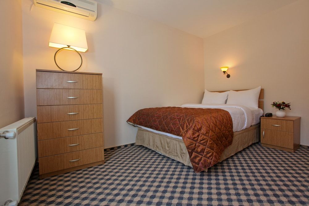 undefined Three Apples Suites and Hotel 3