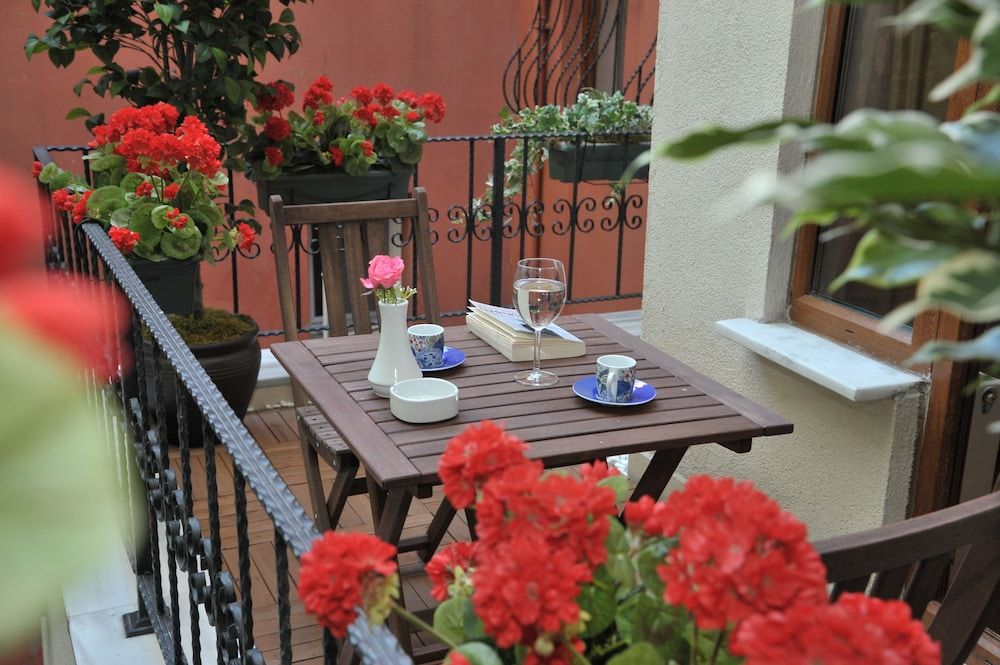 undefined Three Apples Suites and Hotel 6