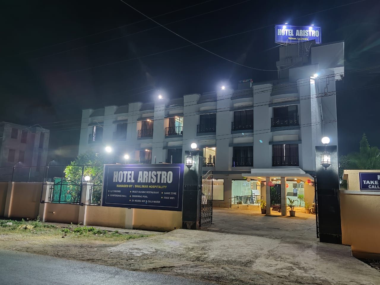undefined Hotel Aristro 10