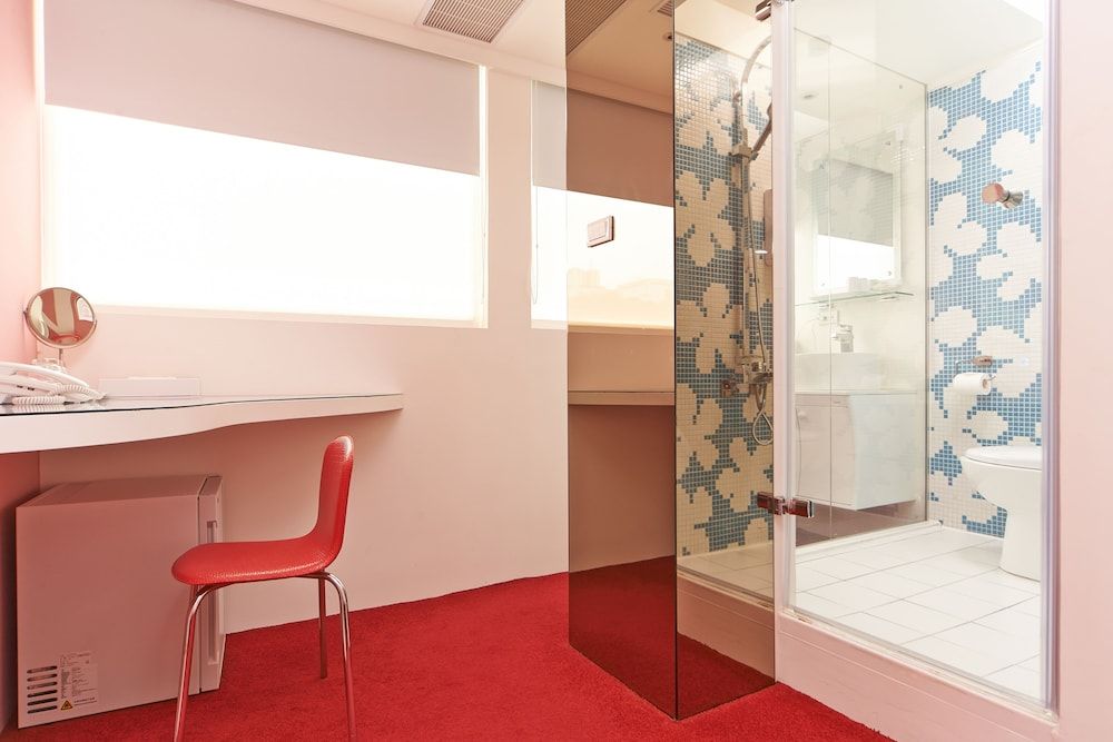 undefined Forever Inn 5