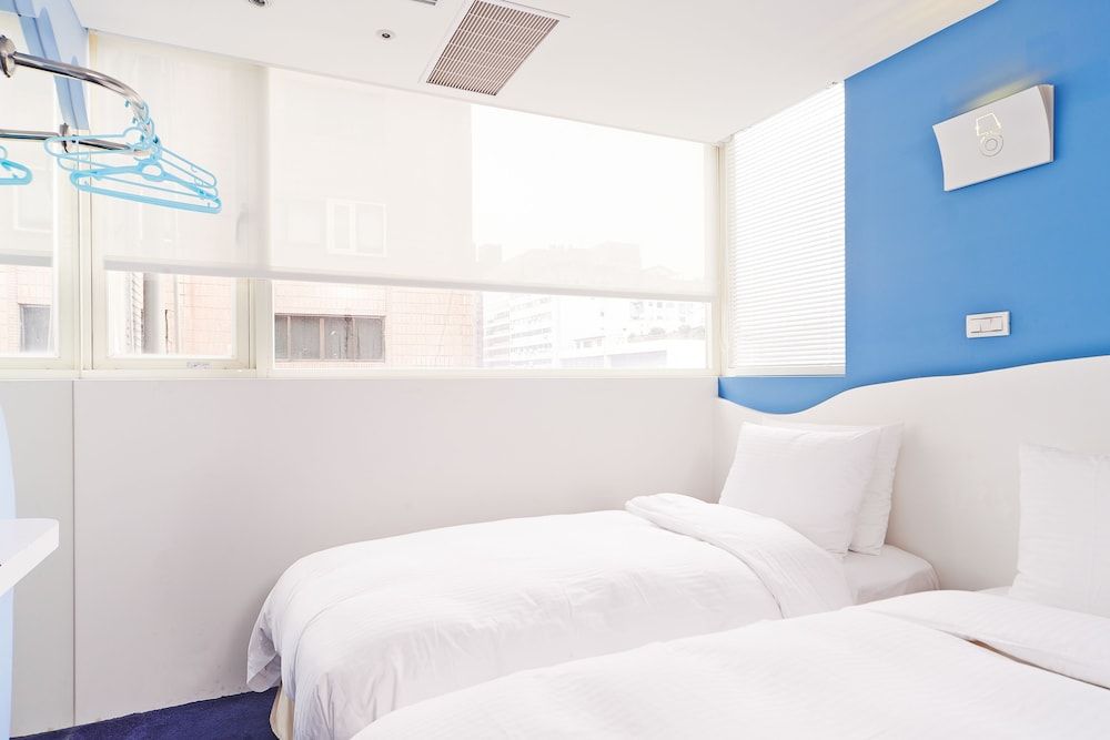 Forever Inn Standard Twin Room 5