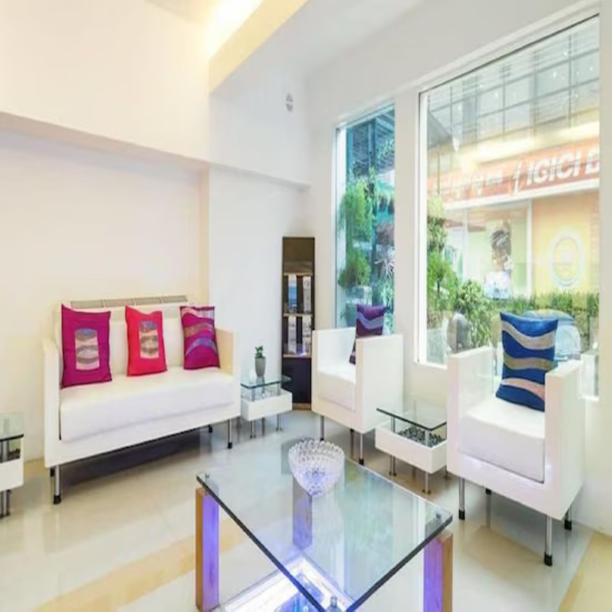 undefined The Avenue Center Hotel 10