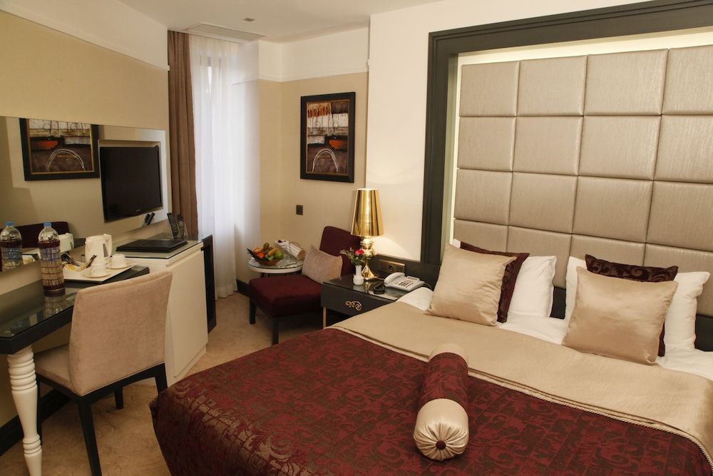 undefined Mirilayon Hotel 10