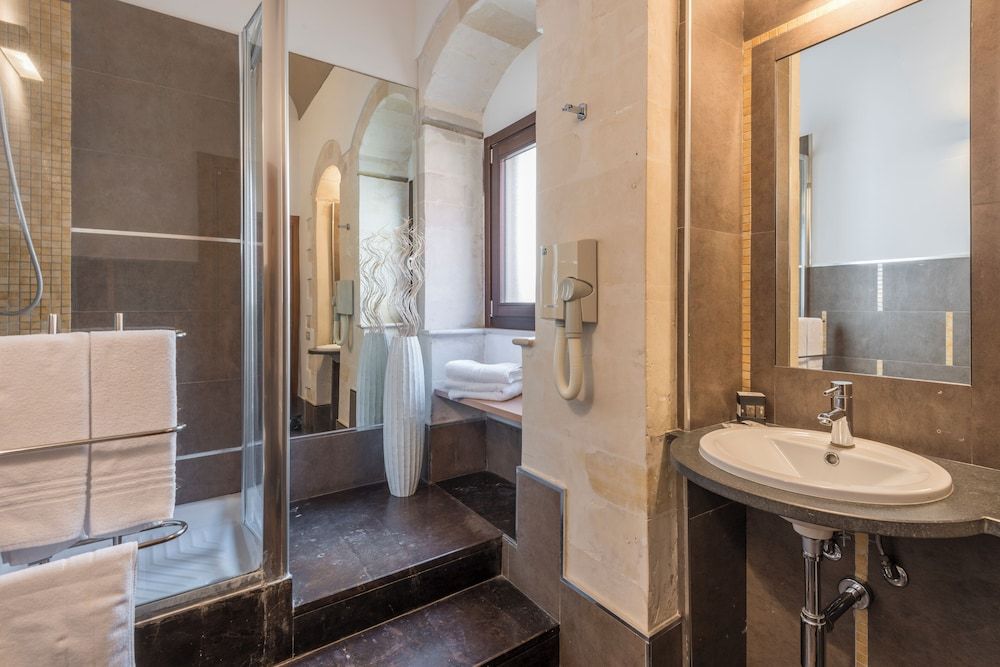 Vittorio Veneto Hotel Standard Double or Twin Room 22