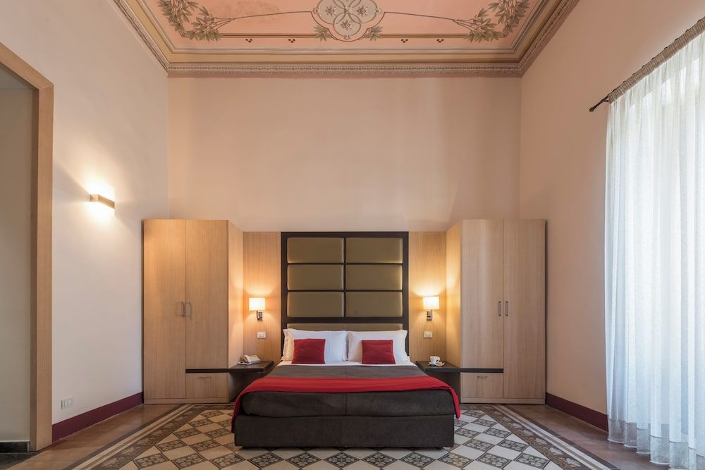 Vittorio Veneto Hotel Family Quadruple Room 5