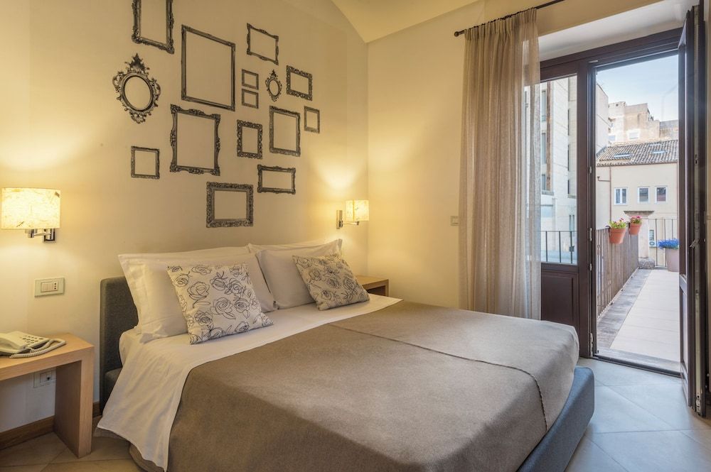 Vittorio Veneto Hotel Superior Triple Room 7