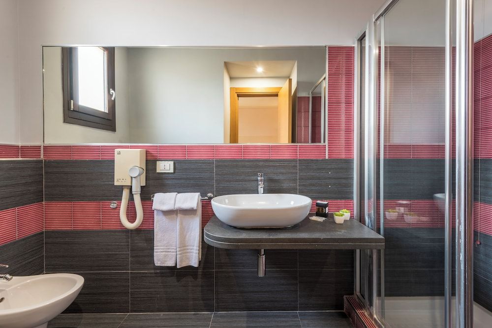 Vittorio Veneto Hotel Standard Double or Twin Room 18