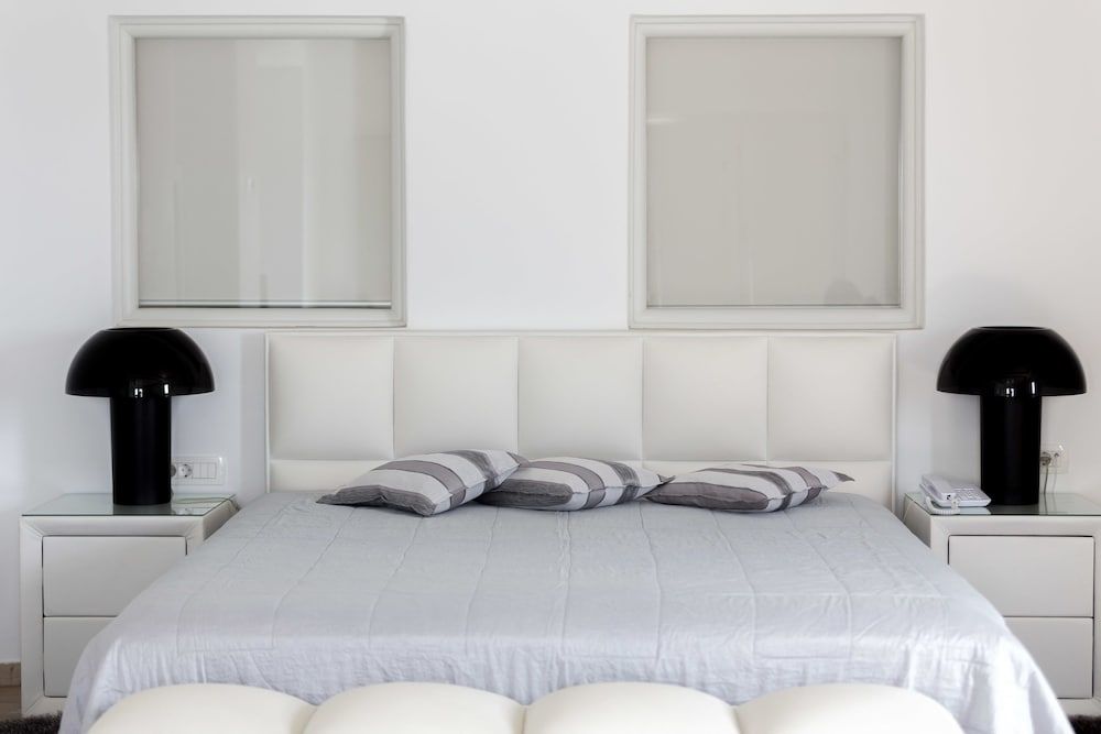 Celestia Grand Junior Villa, Jetted Tub, Sea View 2