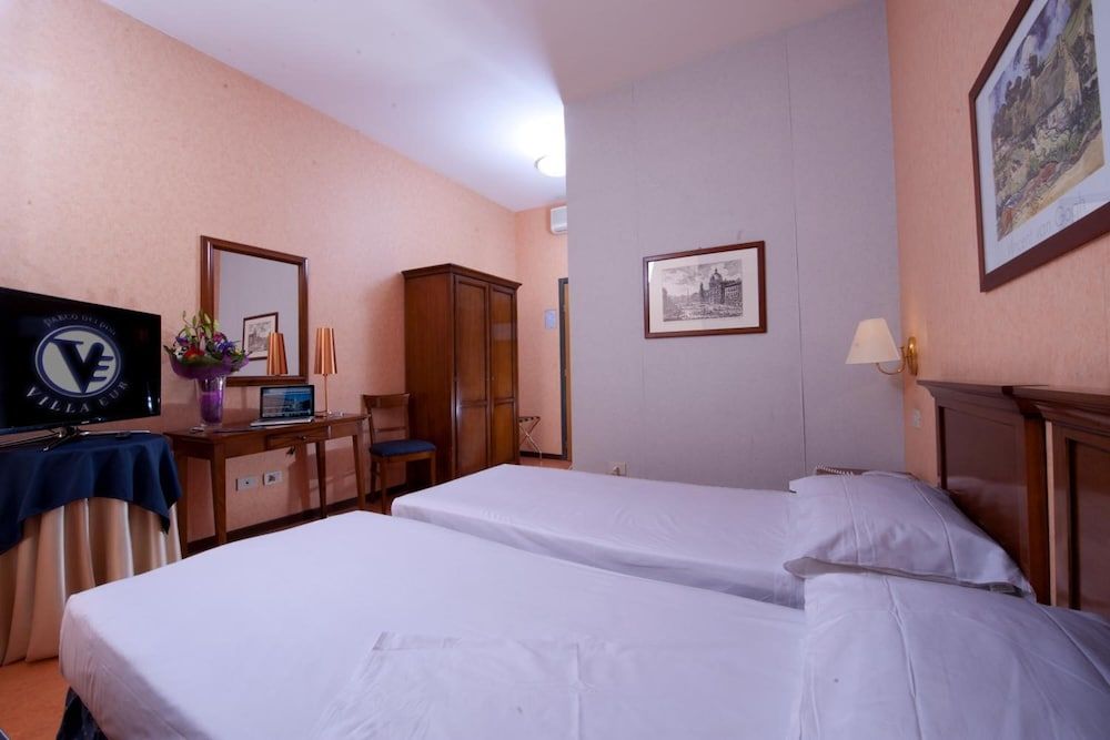 Villa EUR - Parco dei Pini Double Room 8
