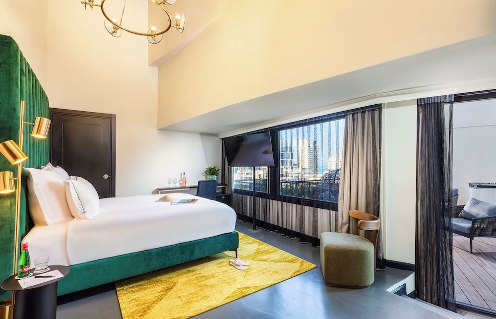 Lighthouse by Brown Hotels Brown Suite