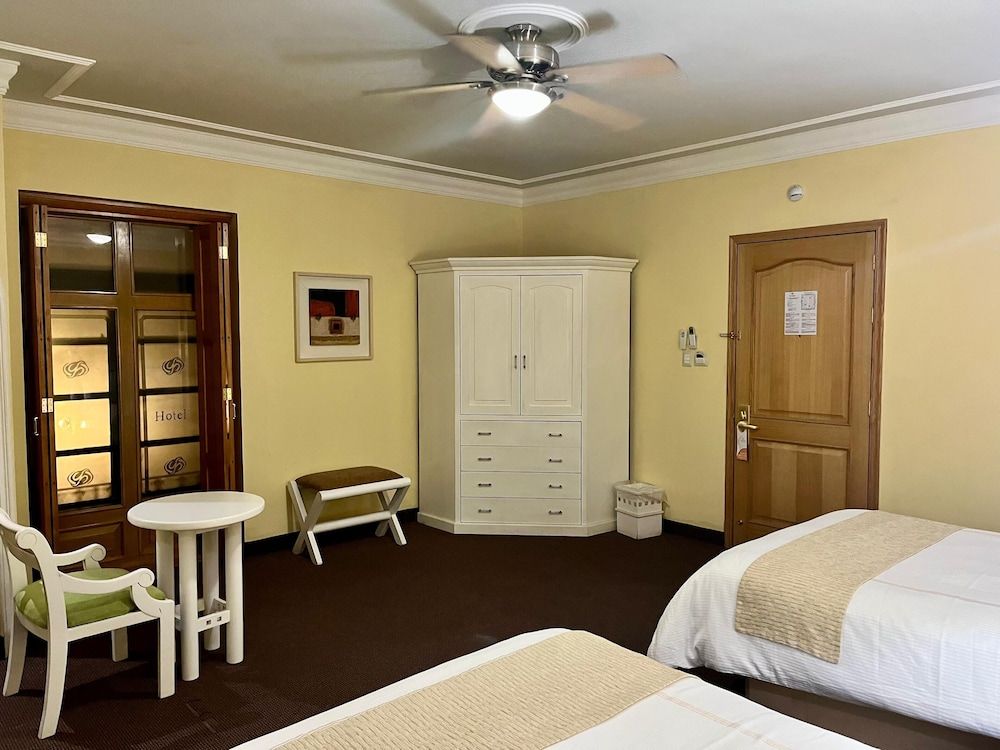Gran Hotel de Querétaro Standard Double Room, 2 Double Beds 2