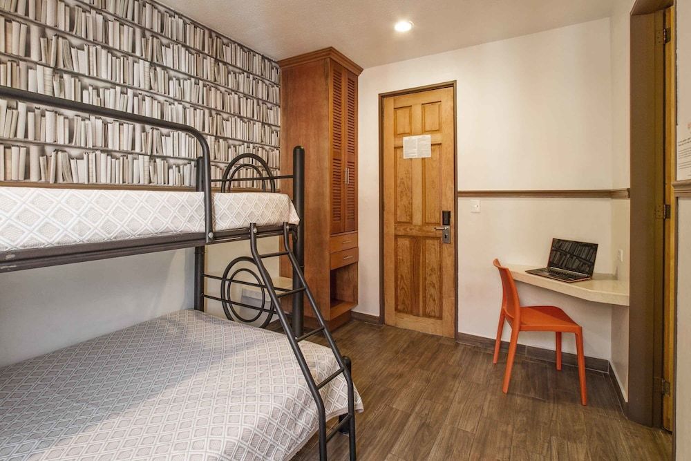 Hotel Templo Mayor Triple Room 2