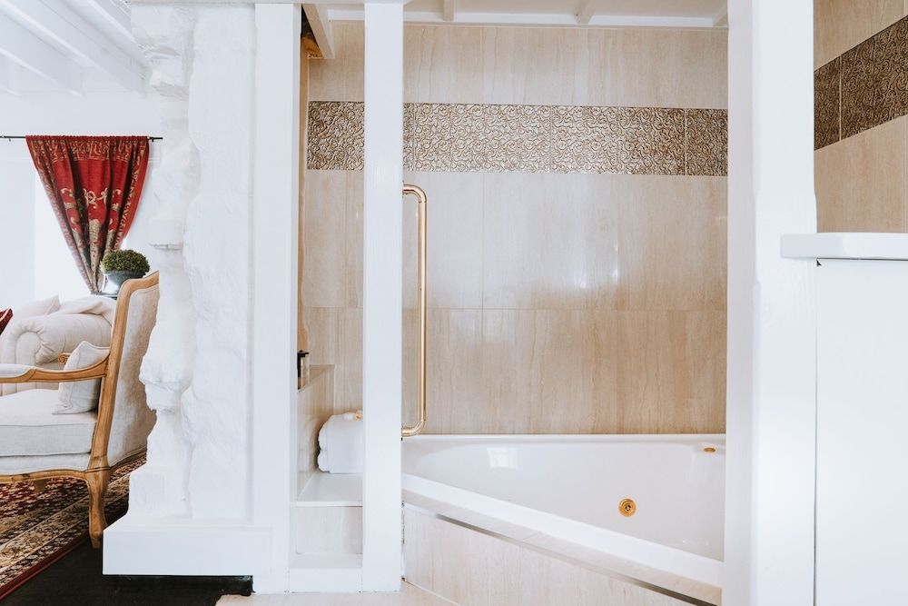 The Loft In The Mill Boutique Accommodation Hathaway Suite 4