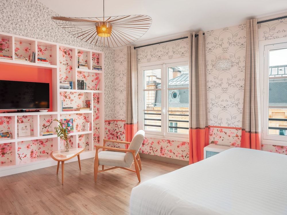 Hôtel Crayon Rouge Deluxe Double Room 4