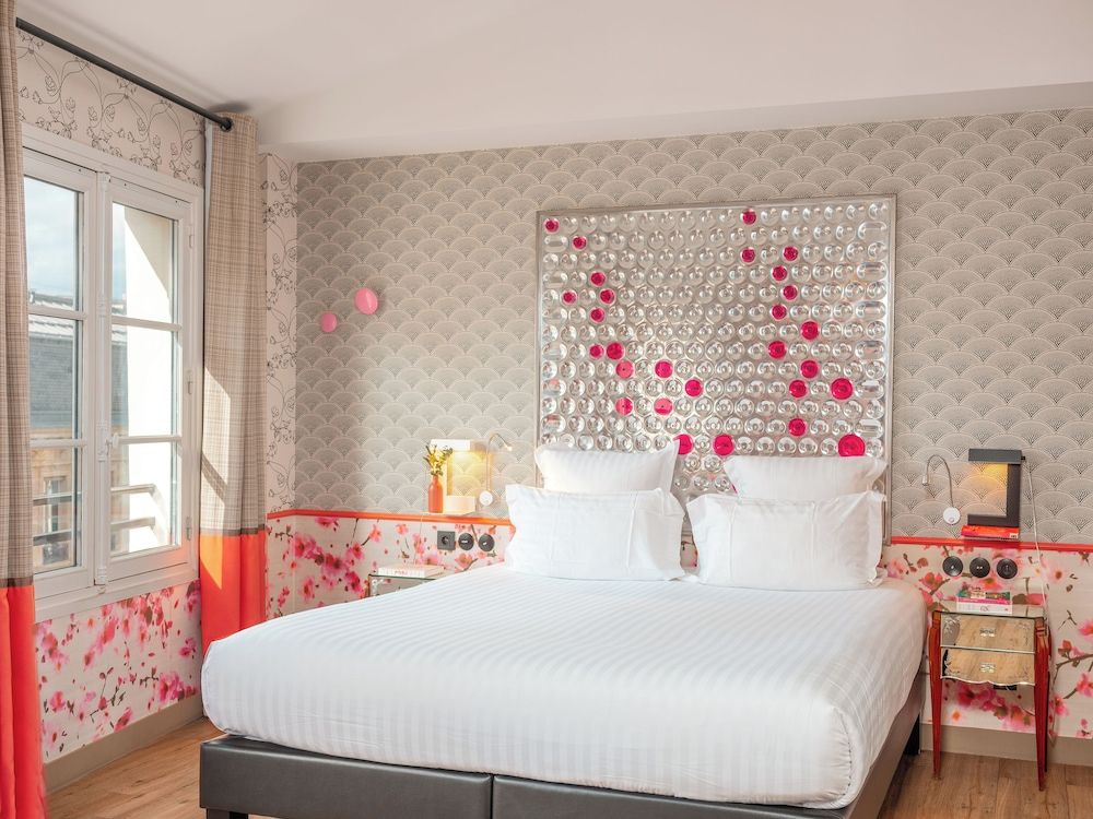 Hôtel Crayon Rouge Deluxe Double Room 3