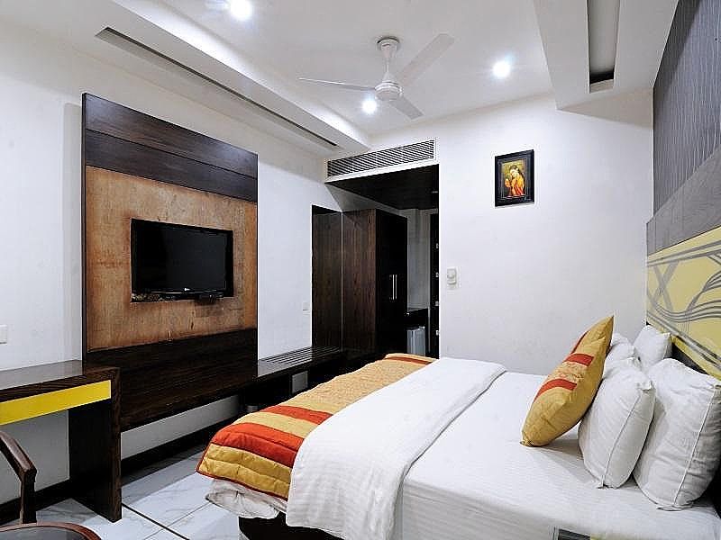 Hotel Le Benz Deluxe Room 3