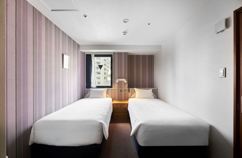 Standard Twin Room, 2 Twin Beds, Non Smoking, Shared Bathroom