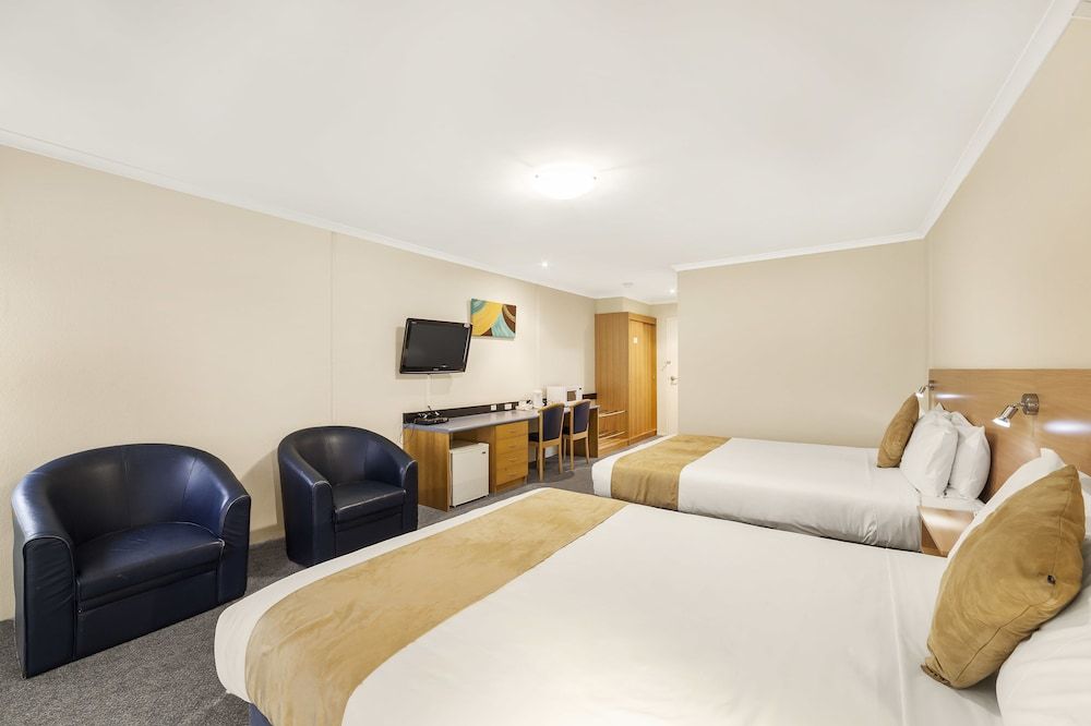 Twin Queen Room