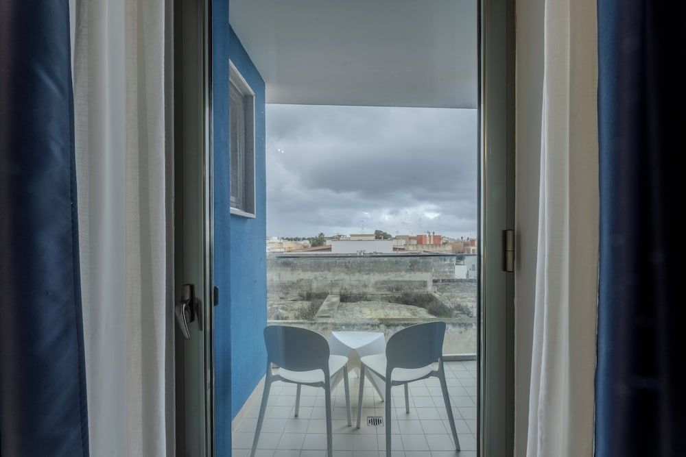 Hotel Belvedere, Torre Dell'Orso Standard Triple Room 4