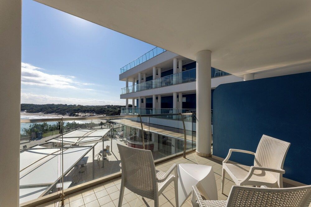 Hotel Belvedere, Torre Dell'Orso Deluxe Triple Room 5