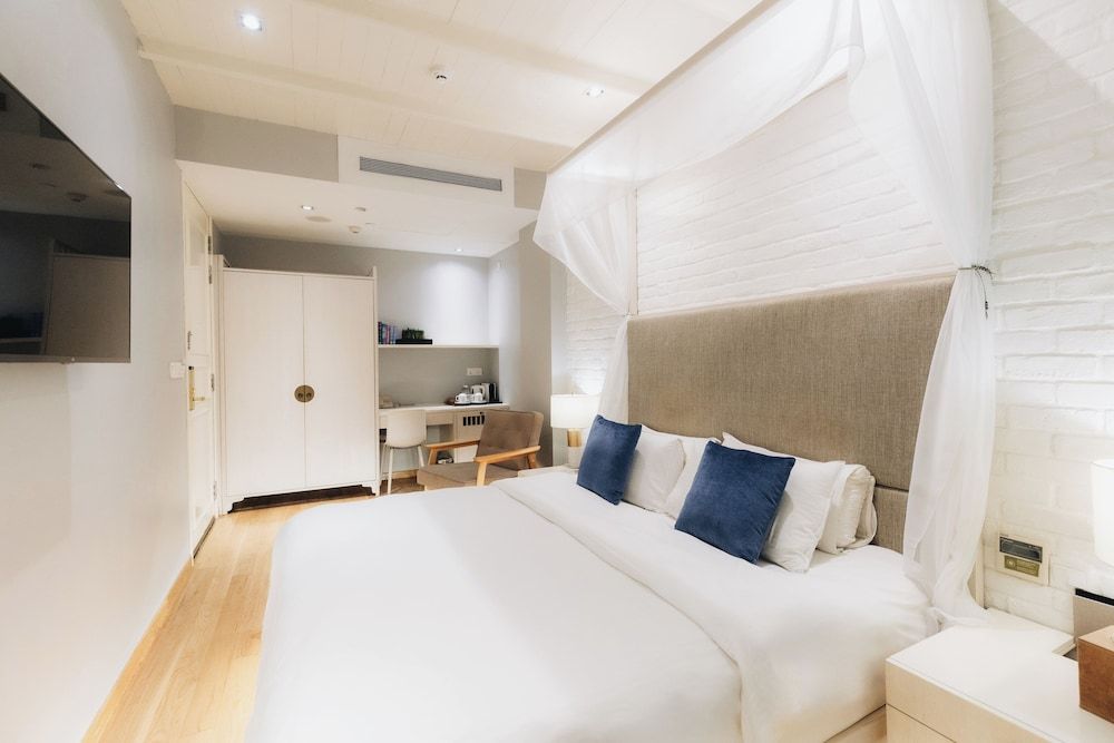 Hotel NuVe Heritage Deluxe Room, 1 King Bed