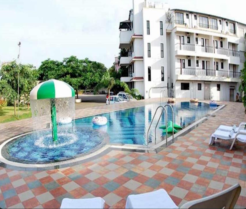 undefined Hotel Royal Garden 5