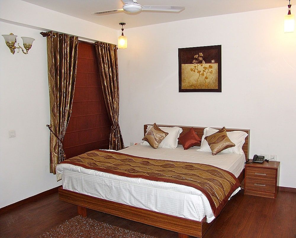 undefined Skylink Suites 8