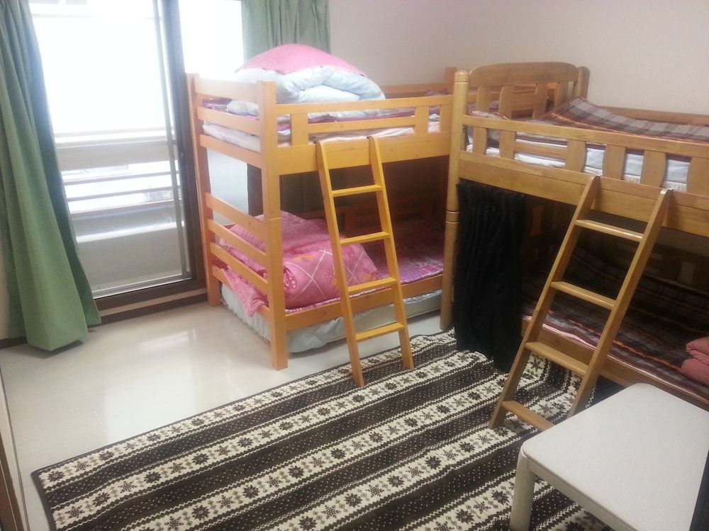 Superior Quadruple Room (201)