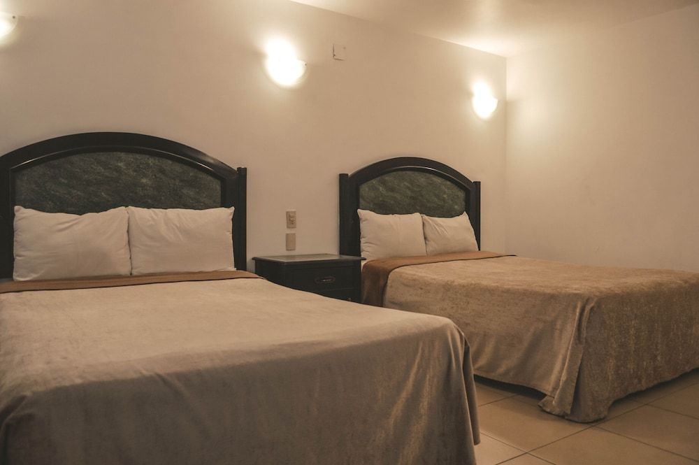Standard Room, 2 Double Beds
