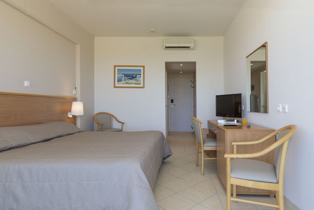 Economy Double or Twin Room, Garden View