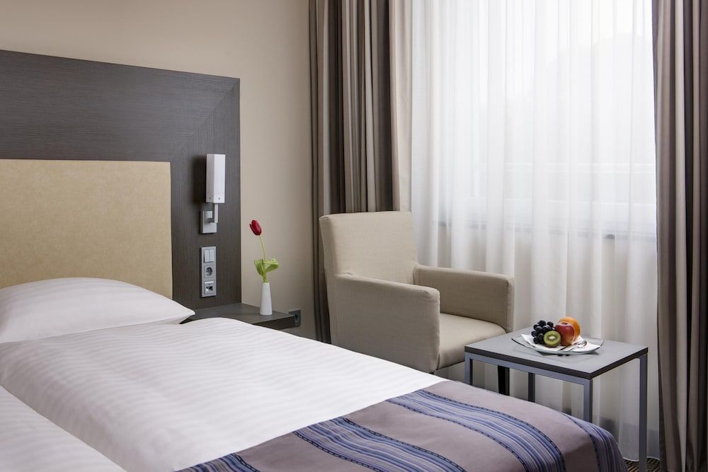 IntercityHotel Hamburg Dammtor - Messe Standard Room 2