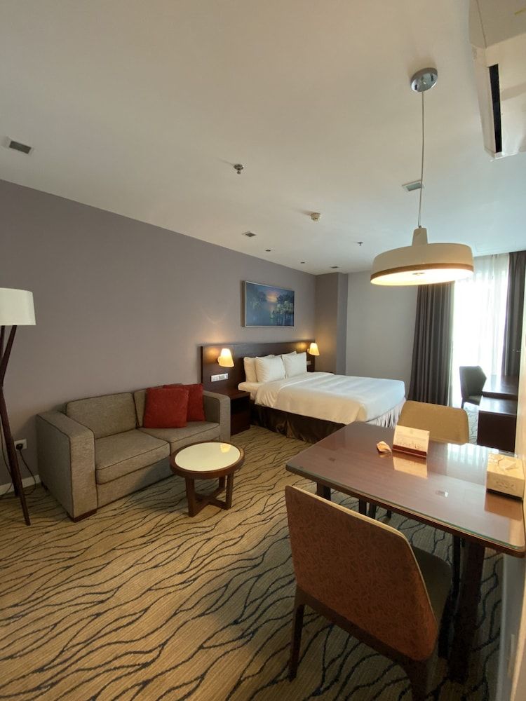 Somerset Central TD Hai Phong City Executive Studio, 1 King Bed, City View 7