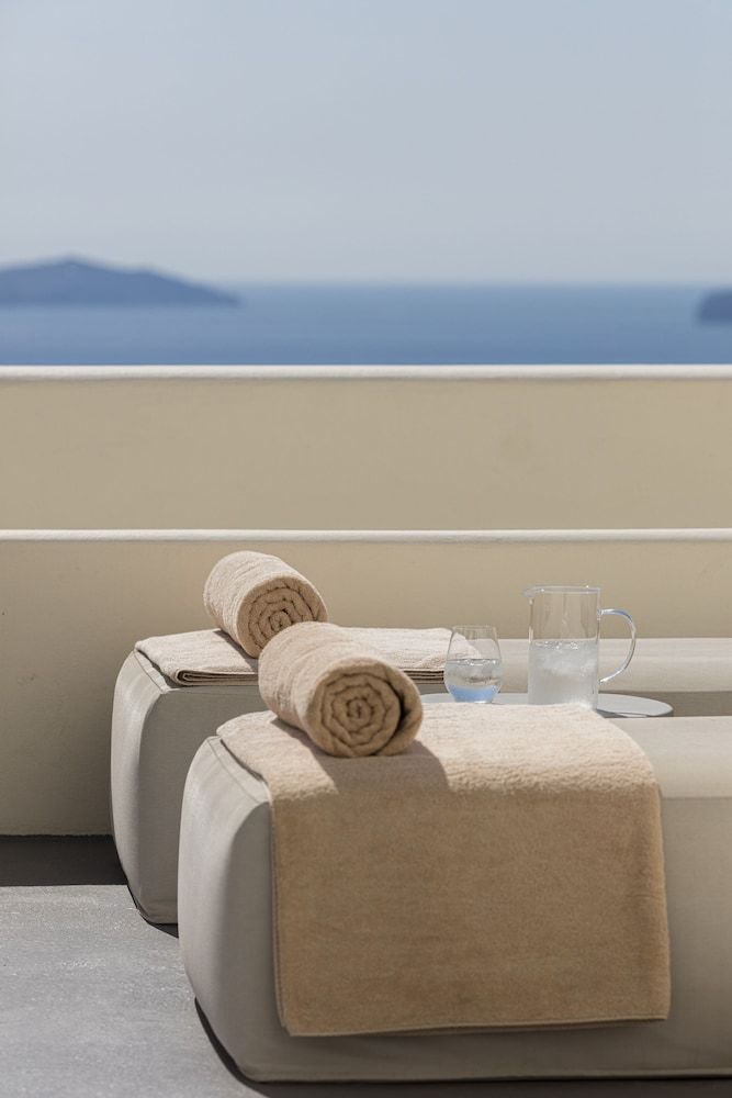 undefined Canaves Oia Suites - Small Luxury Hotels of the World 8