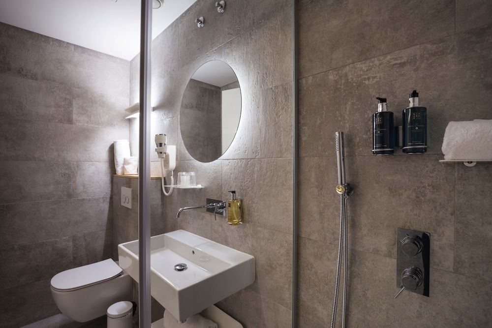 My Story Hotel Tejo Twin Room 11