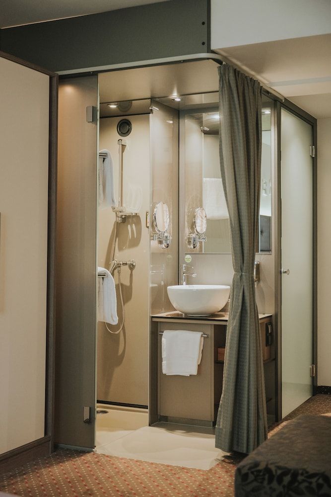 Boutiquehotel Stadthalle Standard Room 8