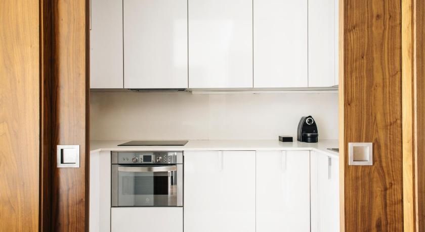 Suites Avenue Superior Apartment 6