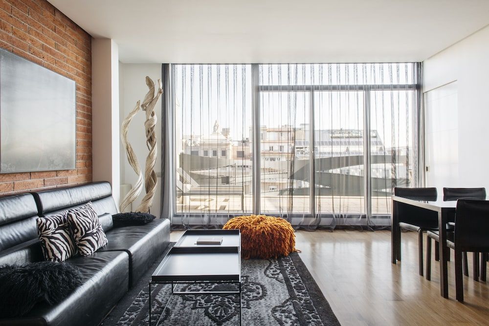 undefined Suites Avenue 3