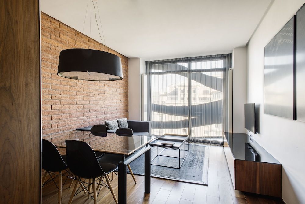 undefined Suites Avenue 4