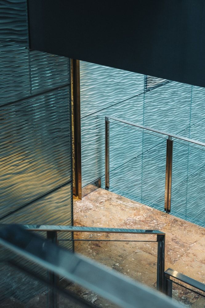 undefined Suites Avenue 6