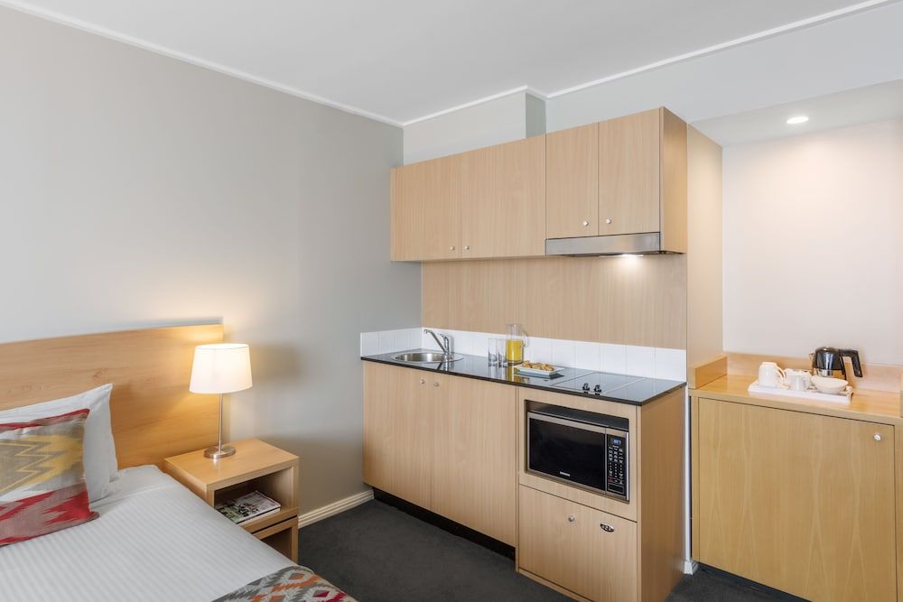 Nesuto Parramatta Deluxe Studio 3