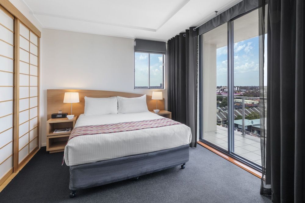 Nesuto Parramatta Two Bedroom Apartment 6