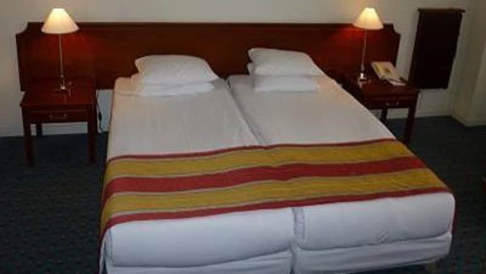 Deluxe Room, 2 Twin Beds, Non Smoking