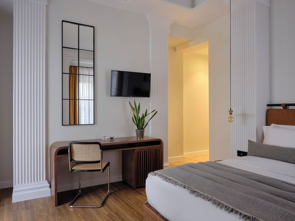 Astikon House Deluxe Room, Balcony 9