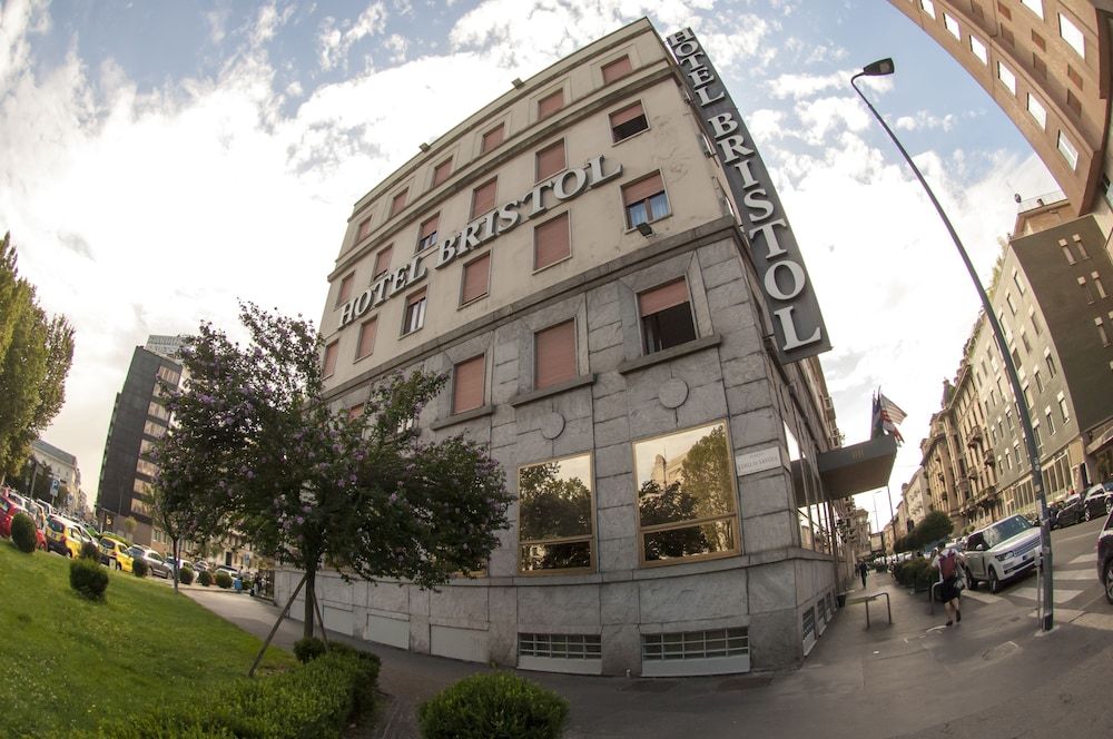 undefined Hotel Bristol 3
